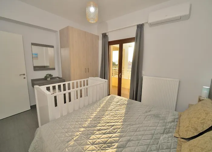 Ammos Apartment - Brand New, Stylish, By The Beach